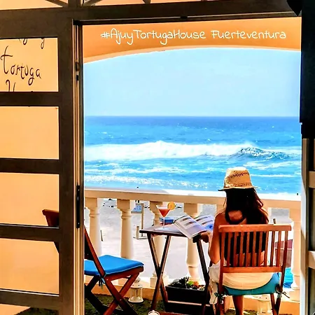 Tortuga House *